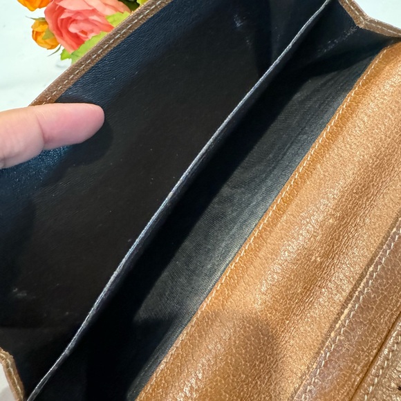 Authentic Gucci wallet - Picture 6 of 11